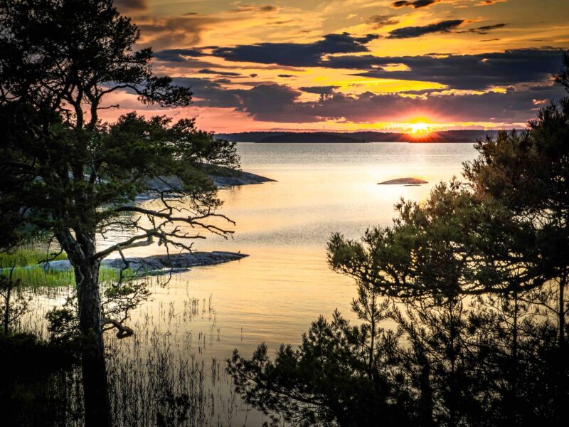 Summer sunset towards Nynäshamn on SAT Rånö